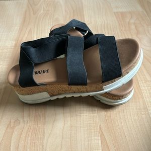 Cushionaire strappy platform sandal